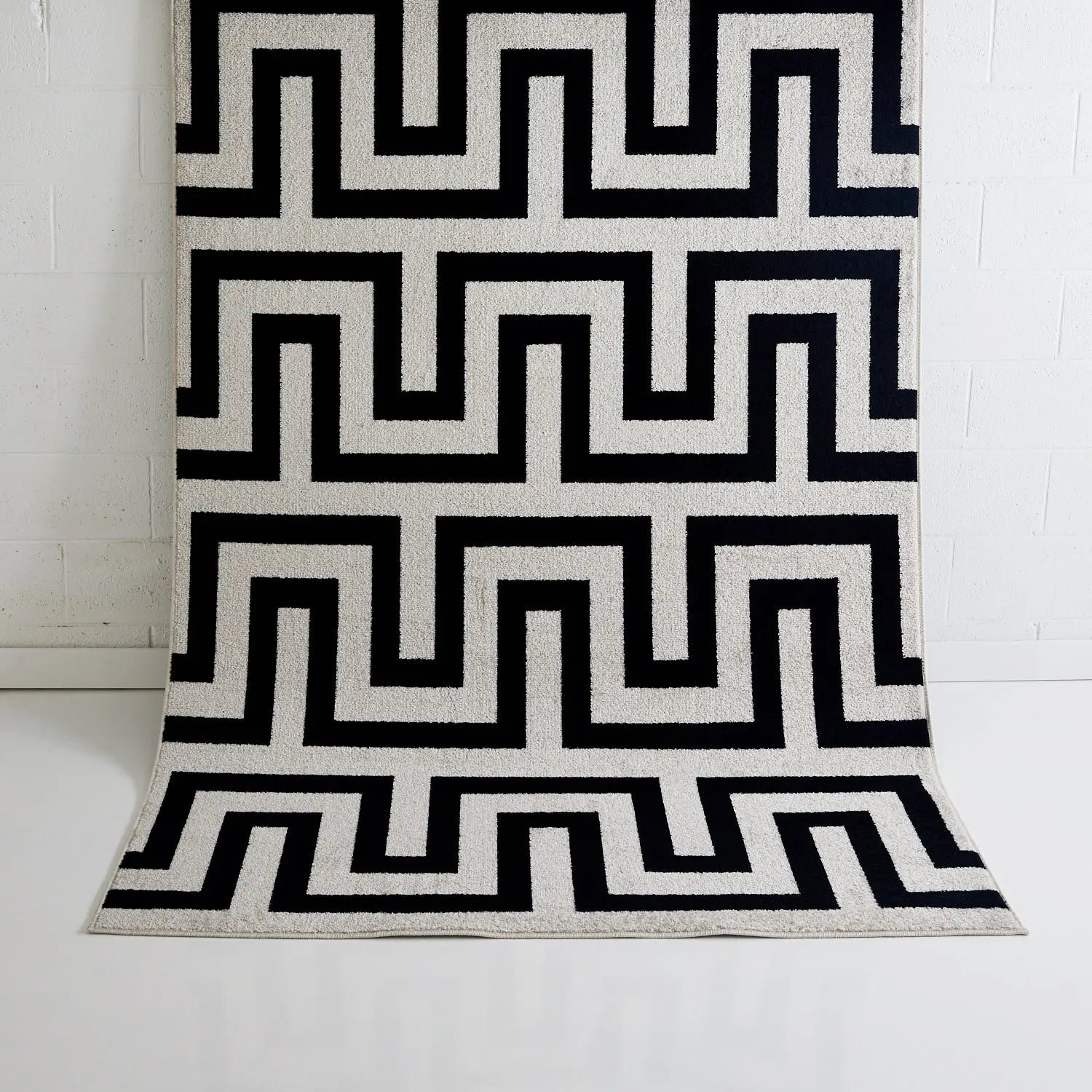 Huxley Black White Floor Rug - Area Rug - Rugs a Million